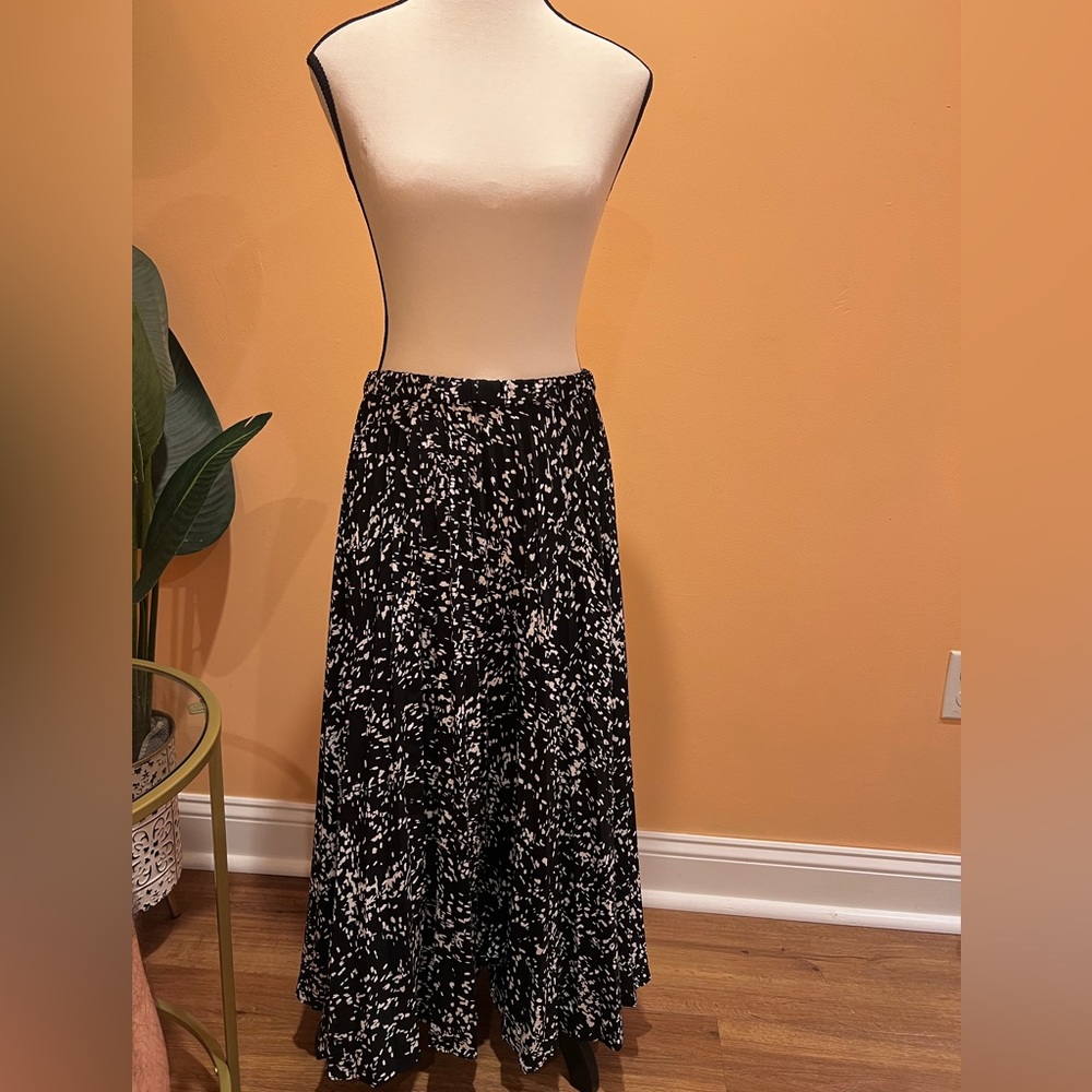 Long black skirt